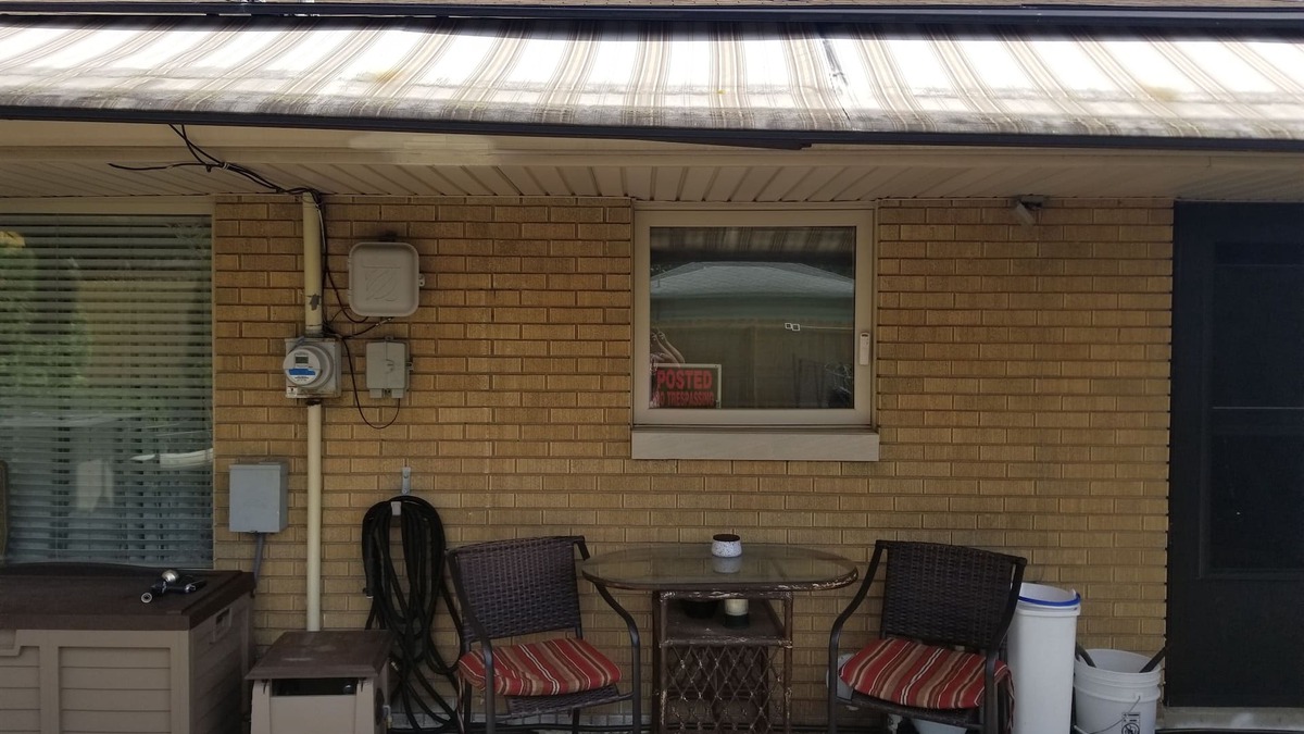 South Bend Apartment | Located Near Notre Dame and other local Colleges. Sleeps 3-4