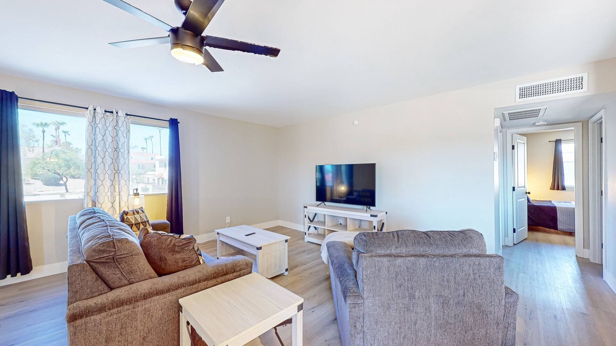 Fontana Condo | Located on North Oakwood Lane in the charming town of Fountain Hills