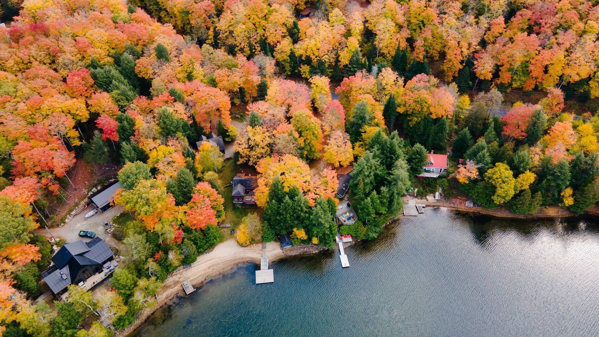 Eagle Lake Cottage | Located right by Sir Sam's Ski & Bike - Let the adventures begin!