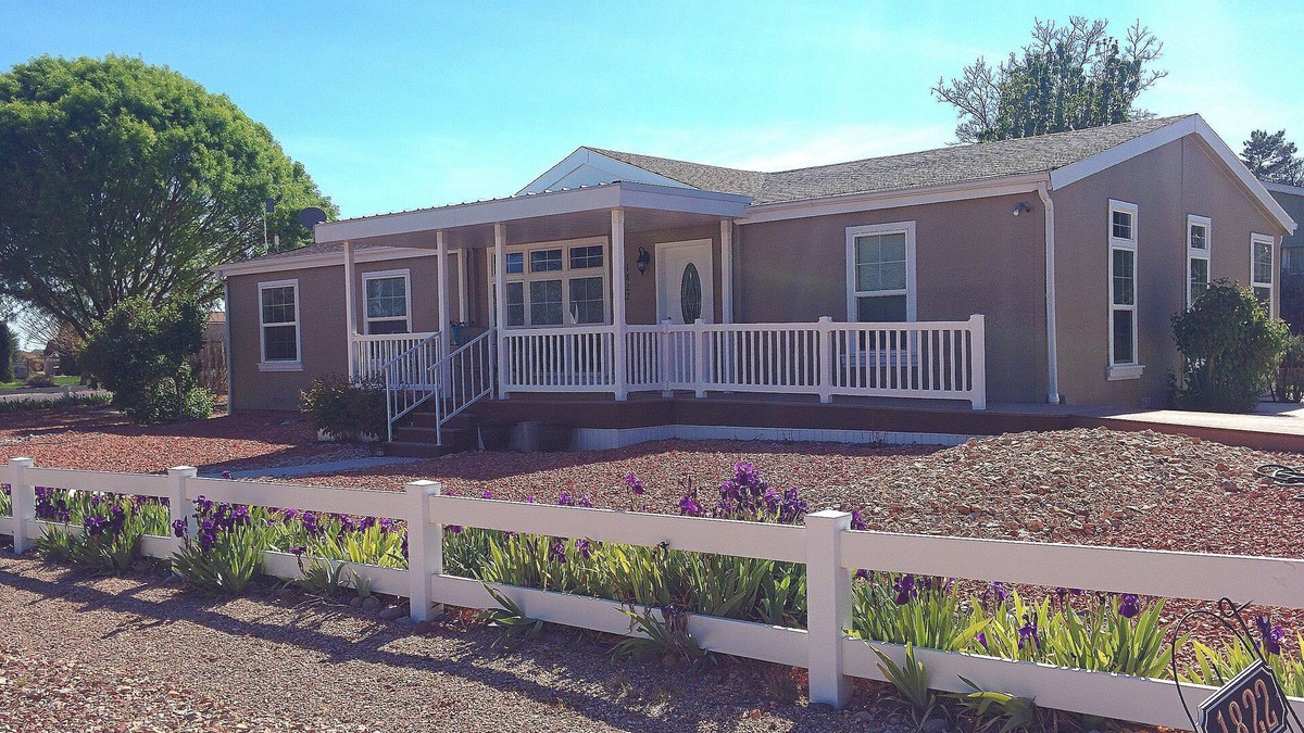 Kanab House | Located within an hour of 3 National Parks, National Monuments, National Forest.