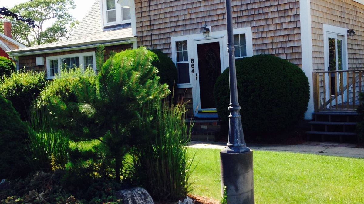 Bass River House | Location! Large House Sleeps 10, Heated Pool, 1 mile to Ocean Beaches, Pets ok