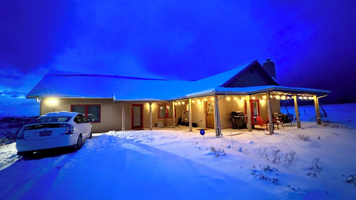Arroyo Seco House | Location Location Location: Custom Home btwn Town of Taos & Taos Ski Valley!