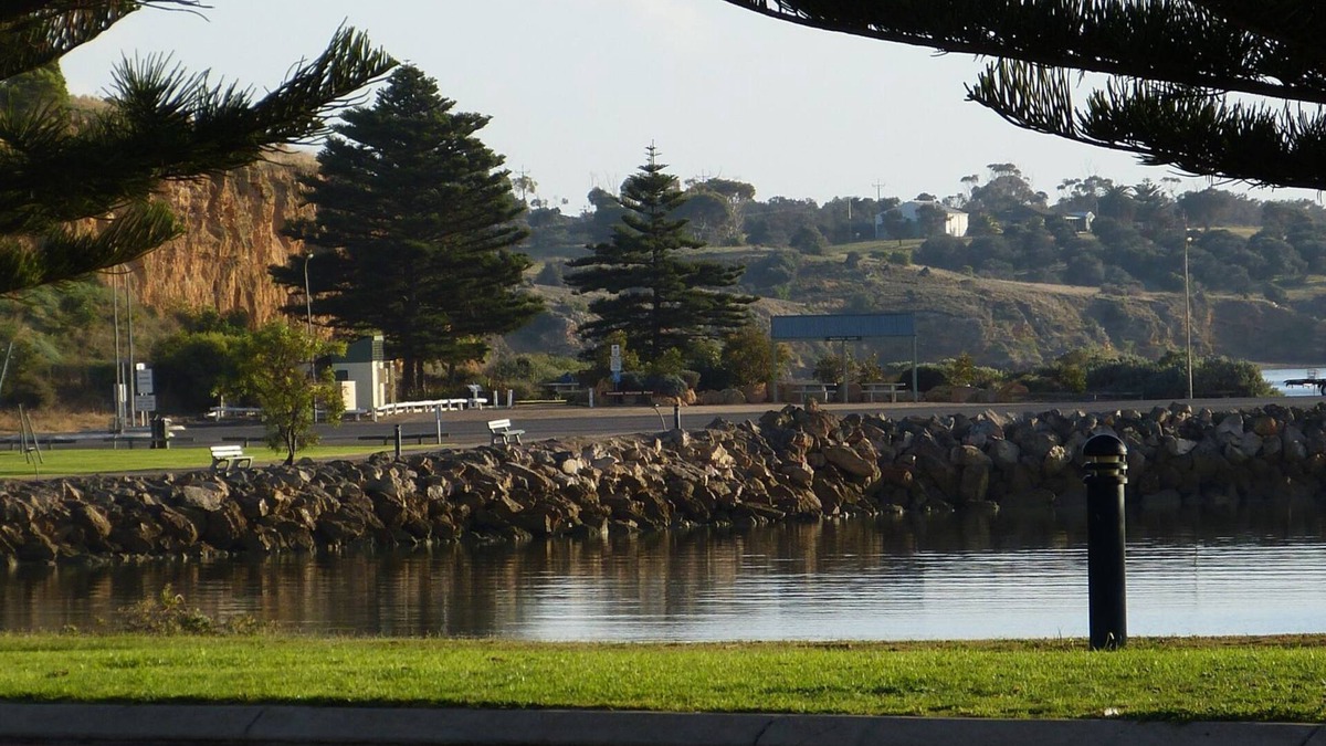 Dalrymple House | Location Location Location