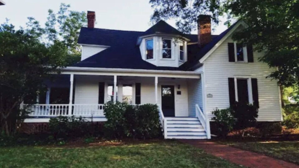 Davidson House | Location, Location, Location!
