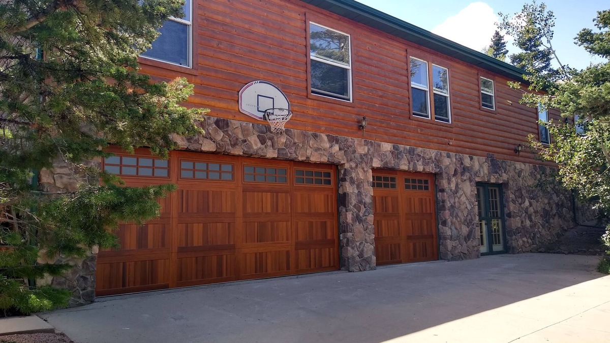 Westcliffe House | Location! Nice log home in dark sky community next to several peaks