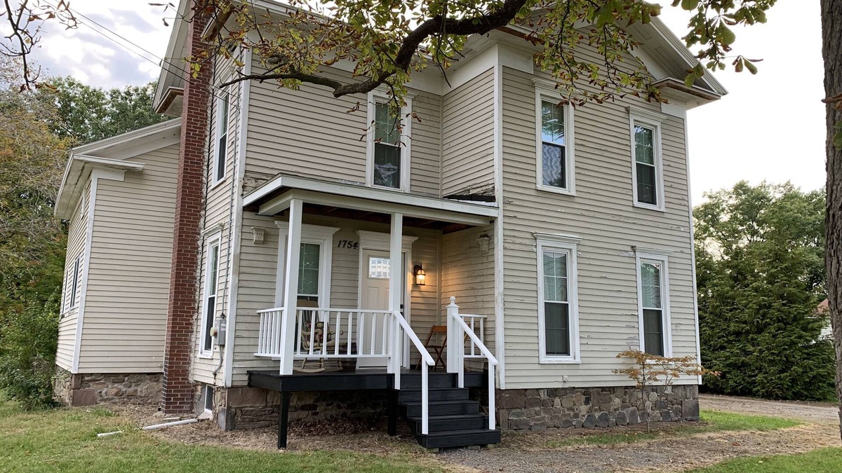 Albion House | Location!