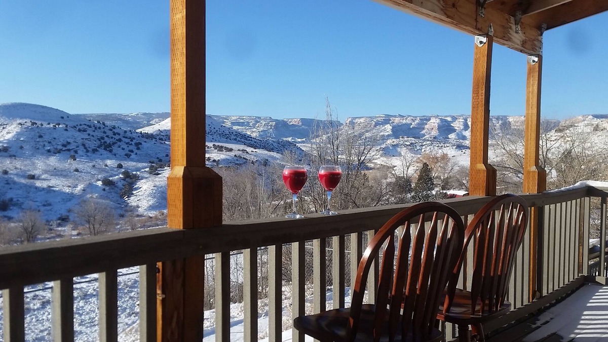 Grand Junction House | Location, Views! 6 Bedroom 5 Bath, Pool Table Close to Town and Nat'l. Monument