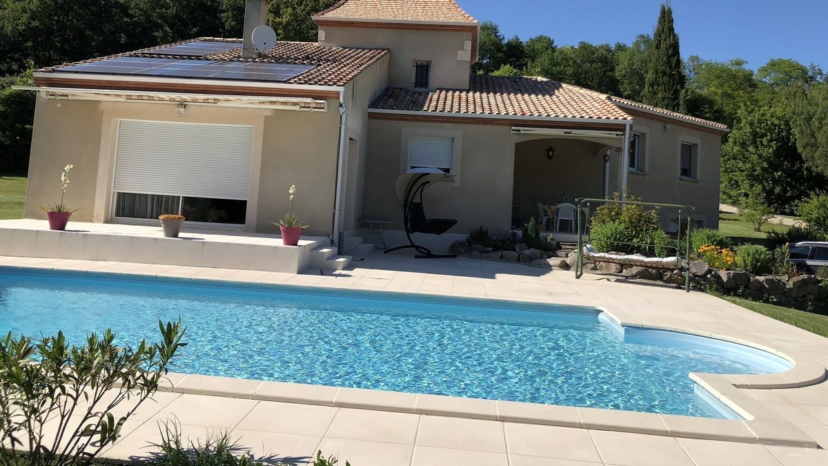 Laroque-Timbaut House | Location Villa Spacieuse Avec Piscine Privée sur Propriété Isolée de 6 000 M2
