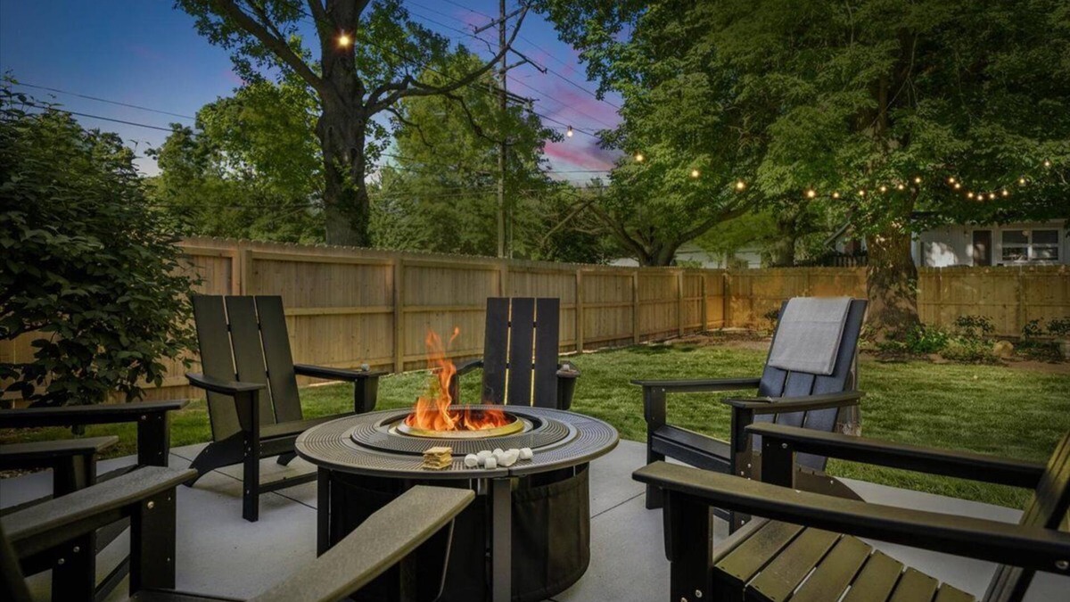 Prairie Village House | Location! w/King Beds+Hottub+GameRoom+Theater+Gym+Solo Stove Fire Pit