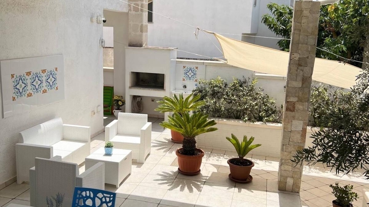Campomarino di Maruggio Villa | Location with a modern and luxury style, 80 meters from the sea.