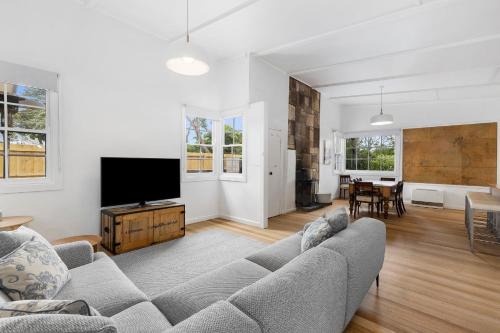 Point Lonsdale House | LOCHABER at Lonsdale