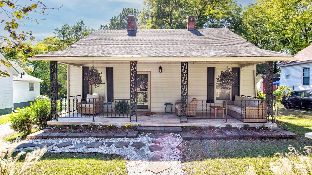 Rock Hill House | Loco Motive- Renovated House in Aragon c.1940 Near Winthrop & Glencairn Garden
