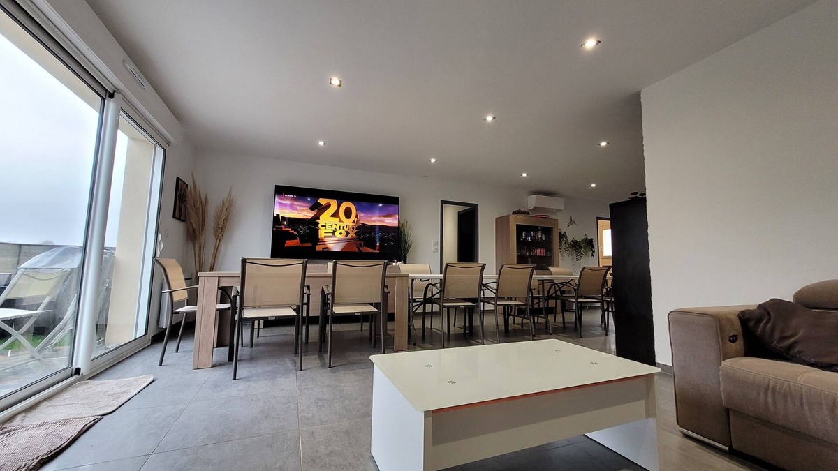 Cuy House | Lodge 20 Personnes en Bourgogne Avec 2 Spas Haut de Gamme