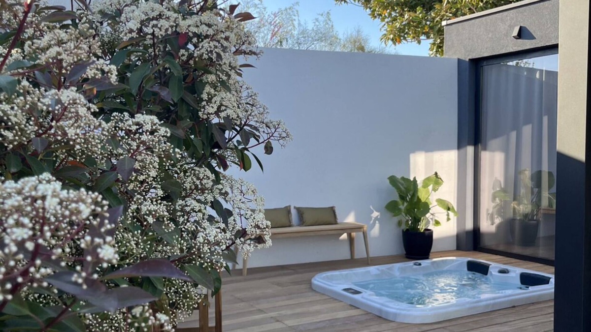 Tourves Cabin | Lodge Contemporain Avec Jacuzzi en Provence Verte