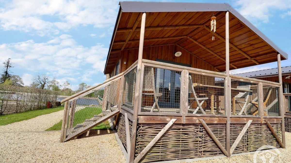 Mezieres-sur-Couesnon House | Lodge de L'etang - Mezieres SUR Couesnon