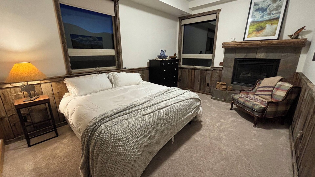 Summit Park Cabin | Lodge On Lariat- Cozy mountain retreat close to summer and winter activities!