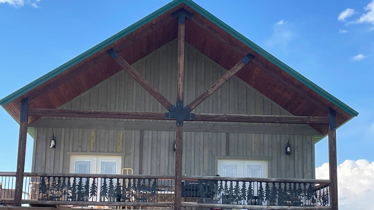 Deadwood House | Lodge style home with views of Centennial Valley close to Deadwood.