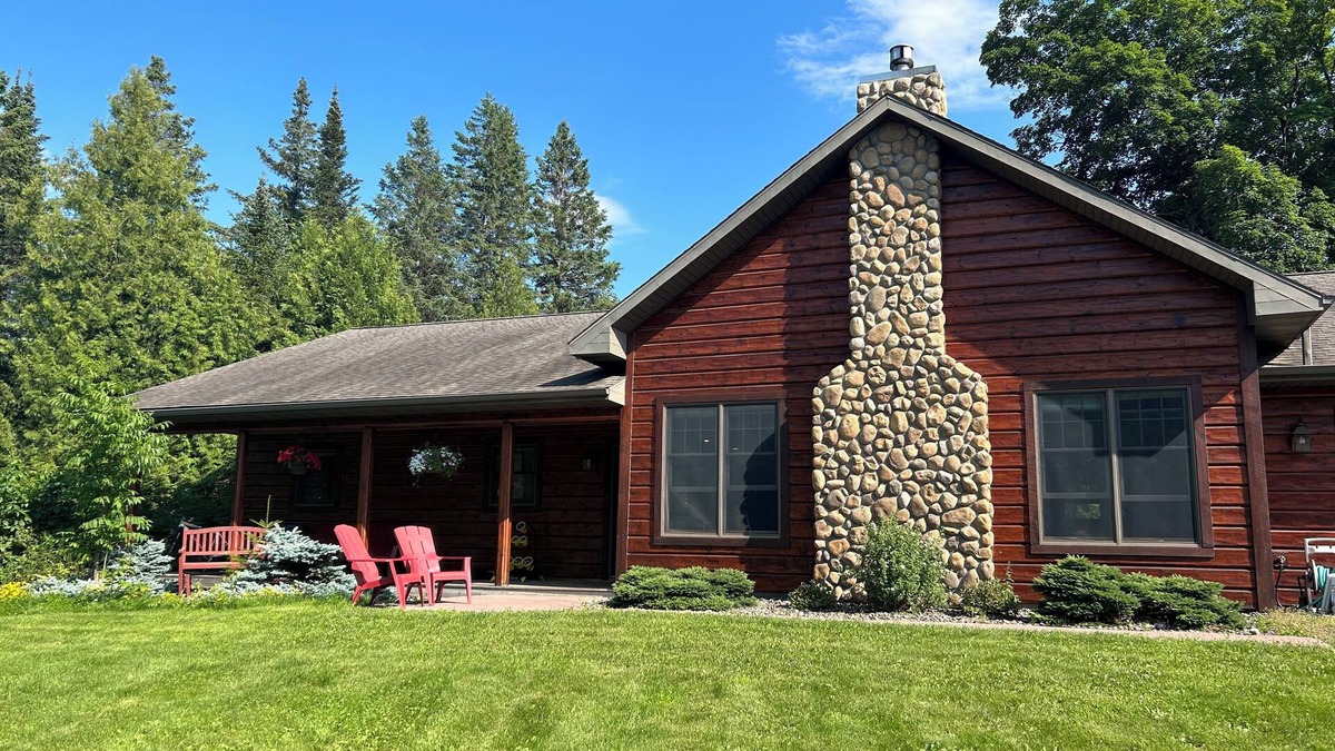Amnicon House | Lodge-Style Northwoods Home Permit: TBES-BBSMJP
