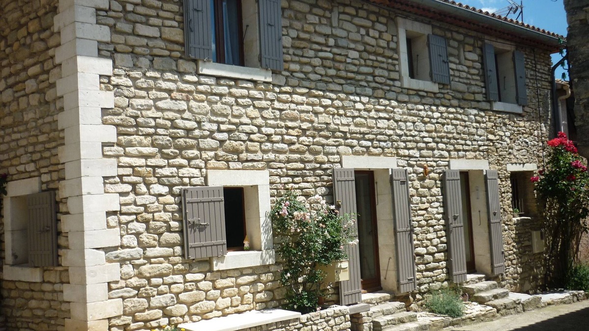 Saint-Martin-de-Castillon House | Lodging in Provence 2 stars La Begude