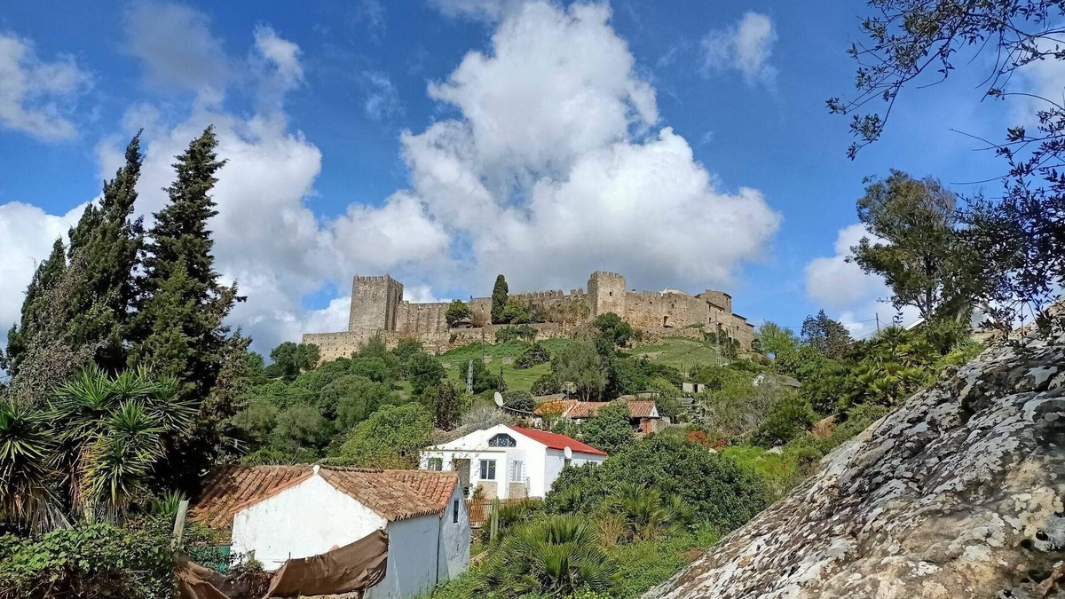 Castillo de Castellar Apartment | Lodging in a medieval hamlet, a wonderful experience. Restaurant,Info Point.Sl 3