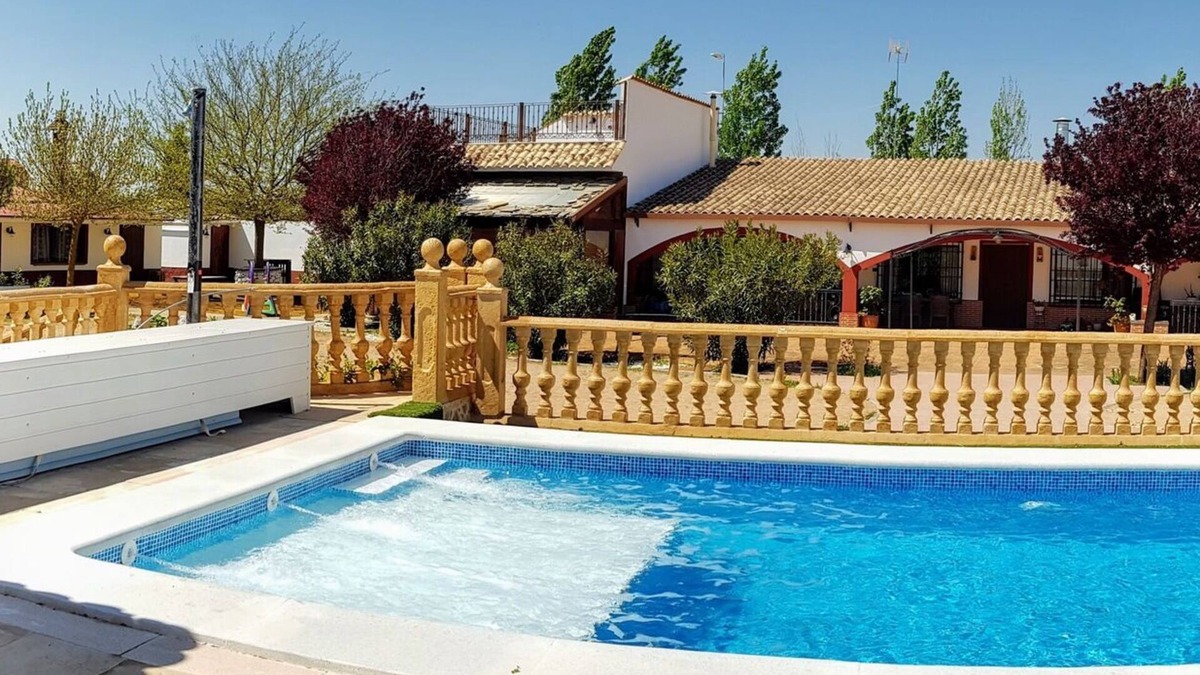 Pedro Munoz Ski Chalet | Lodging located in a natural and quiet environment.