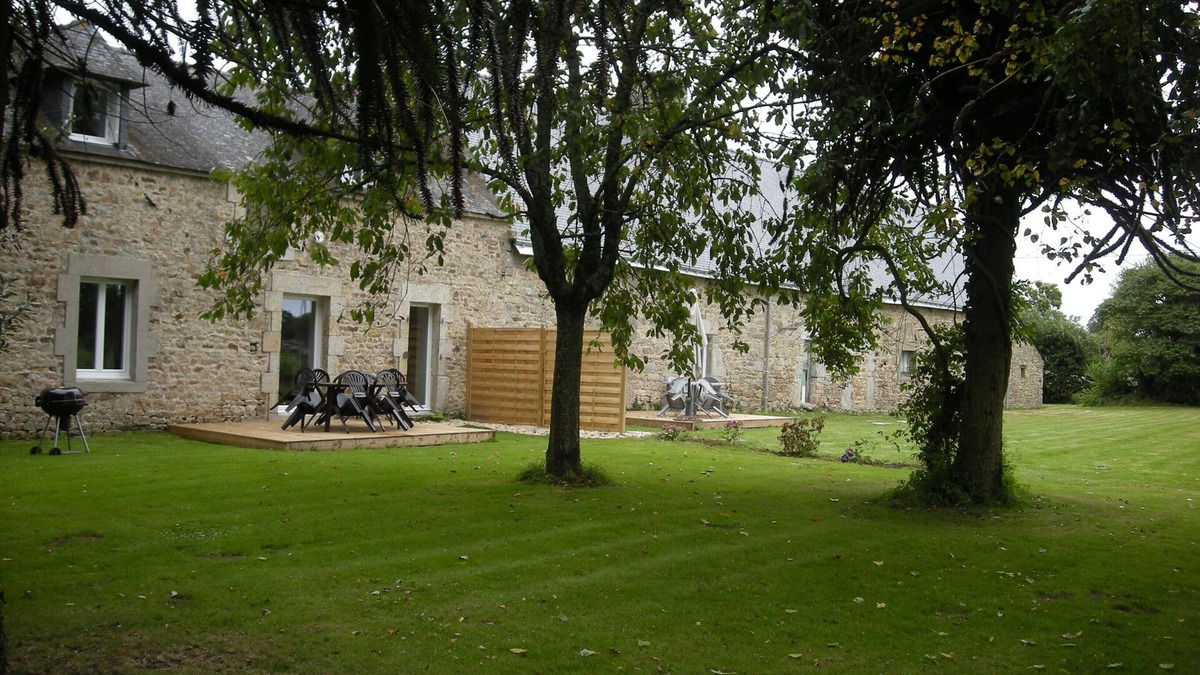 Plescop Cottage | Lodgings in Vannes