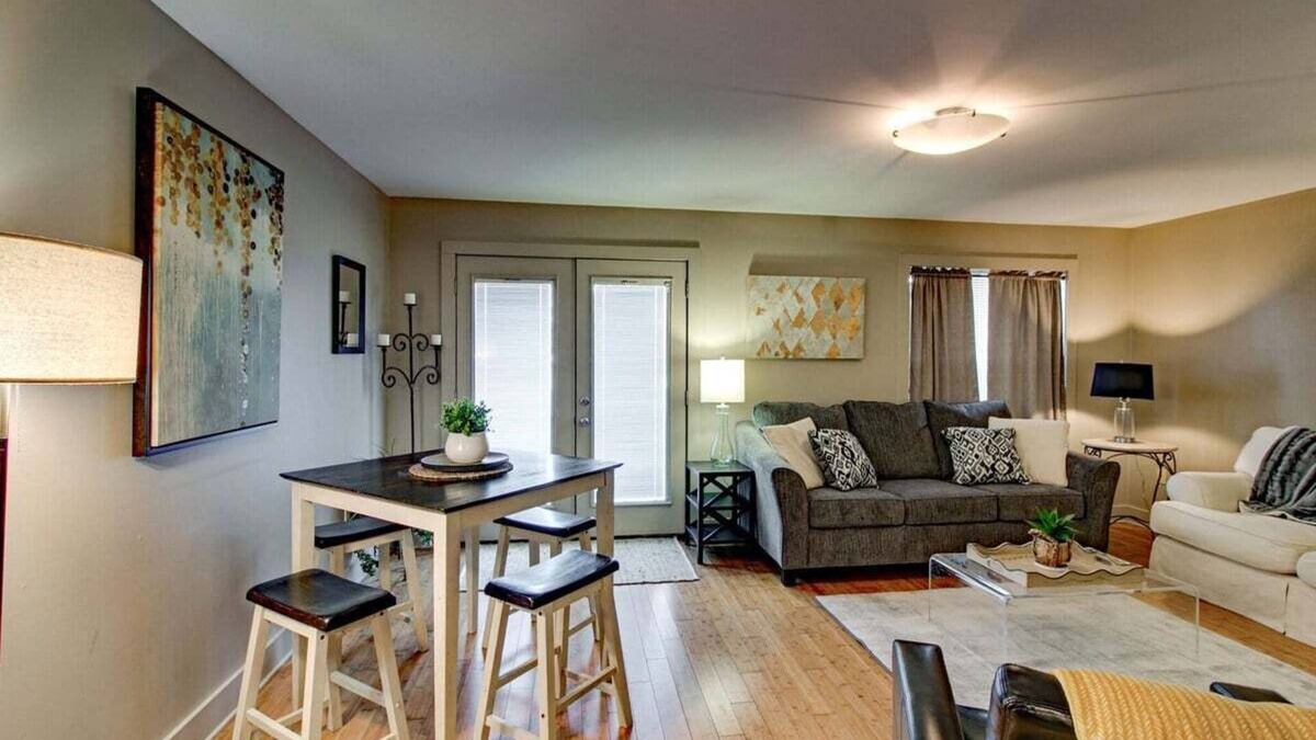 Clarksville Condo | Loft #106 (540 N 2nd St)