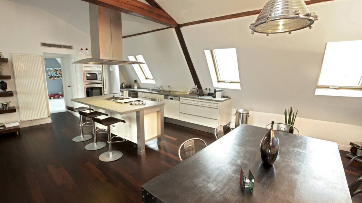 Quartier Saint-Ambroise Apartment | Loft 200 m² + terrace near the Marais