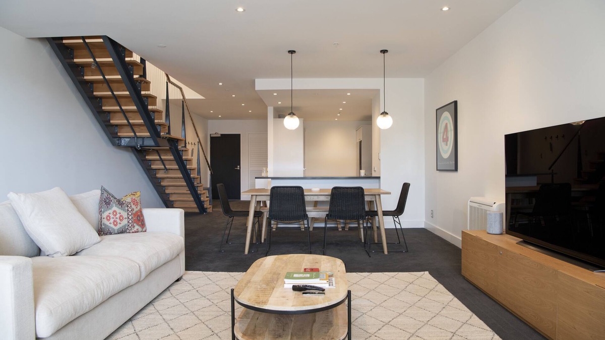 Ahuriri Cottage | Loft at Shed 5 - Ahuriri Holiday Apartment