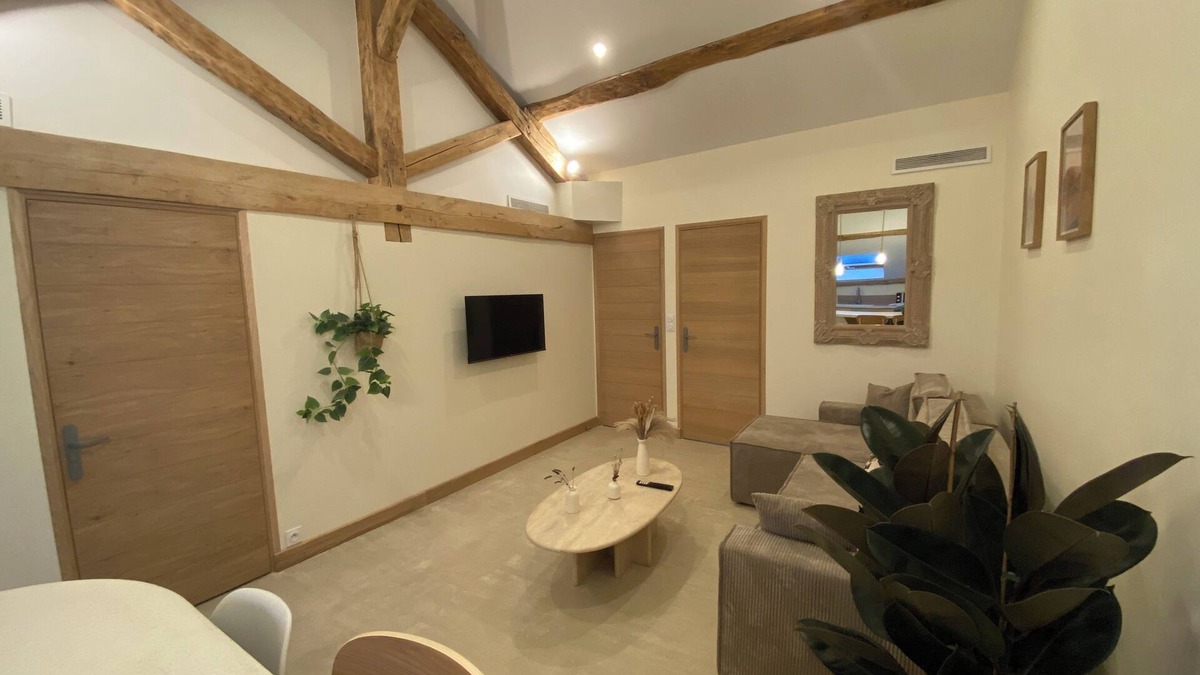 Culoz Apartment | Loft at the foot of the grand colombier