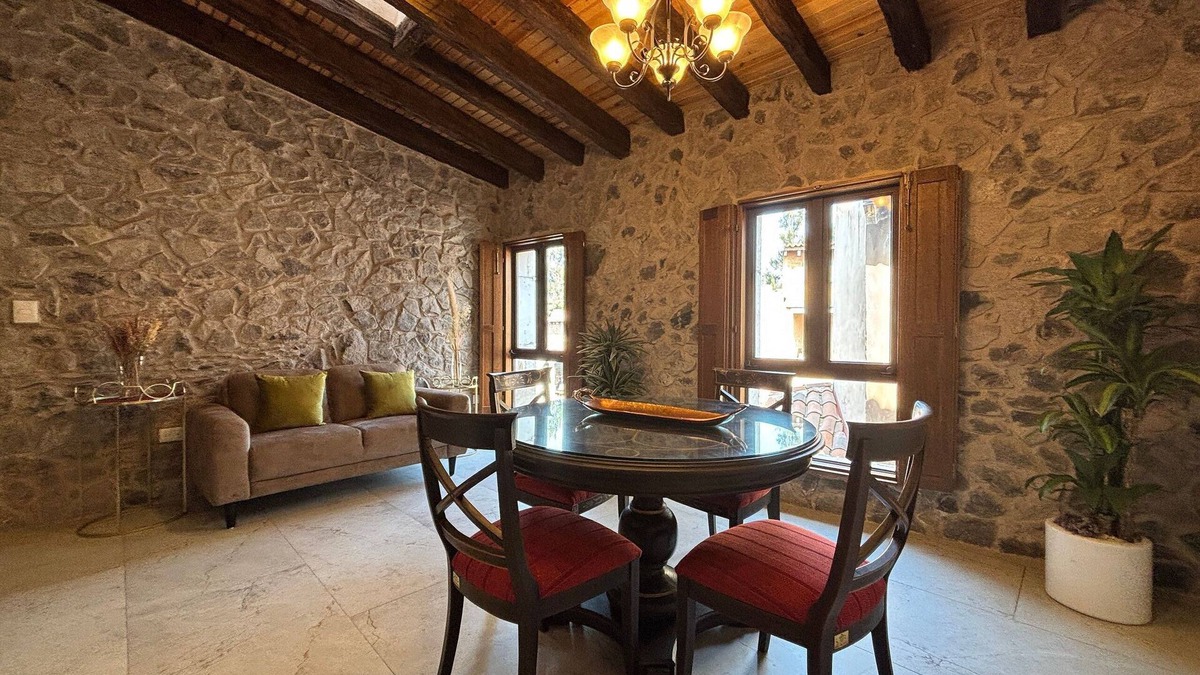 Tetlatlahuca Apartment | Loft Carlo Crivelli: Renaissance in Val'Quirico