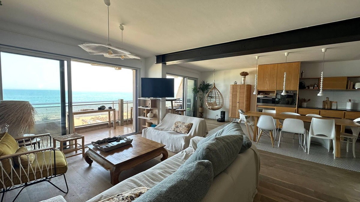 Mediterranee Apartment | Loft de Standing Face à la Mer-traversant-vue 360° à Canet en Roussillon