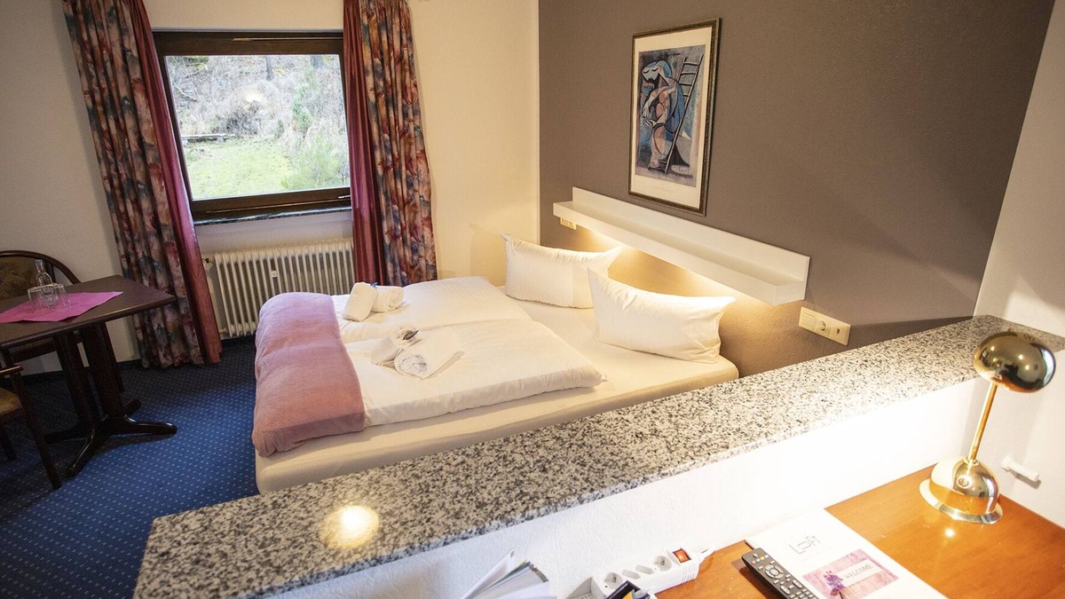 Brilon Apartment | Loft double room, 18-20sqm, shower and WC, max. 2 persons