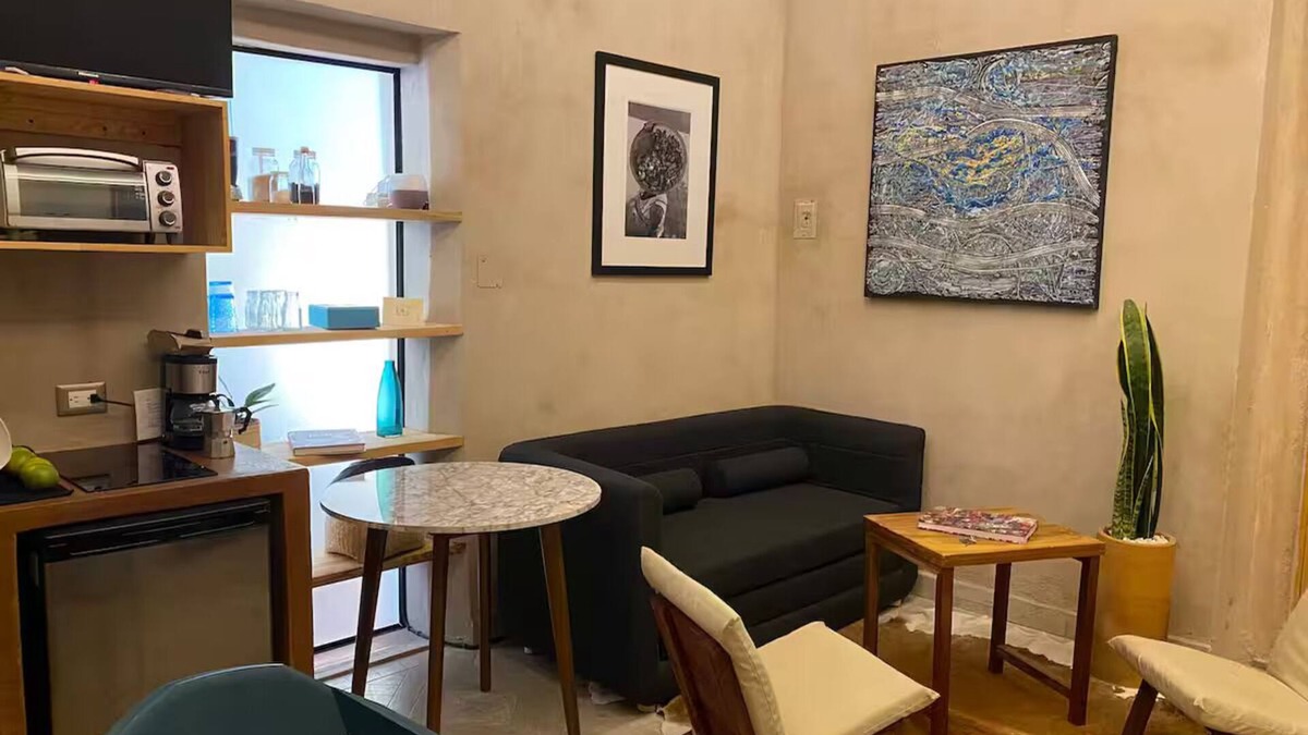 Reforma Apartment | Loft L, cozy space in the center of Oaxaca with AC