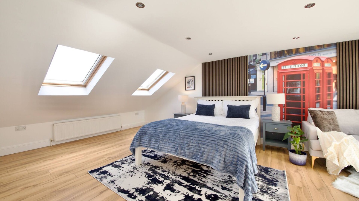 Bowes Apartment | LOFT Studio Flat in North London