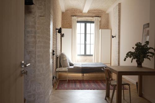 Mitte House | Loft Studio in historic factory building