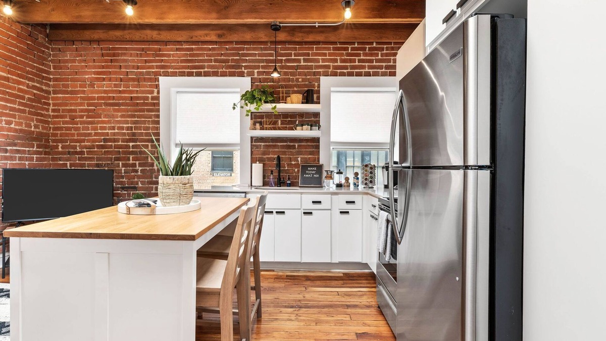 Crossroads Arts District Apartment | Loft + Walkable to Downtown + Parking