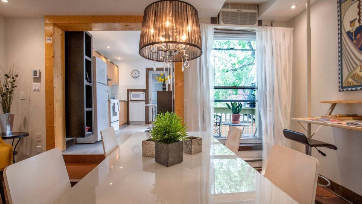 De Lorimier Apartment | LoftJC4 -1BR Suite +Free Private parking Lafontaine park