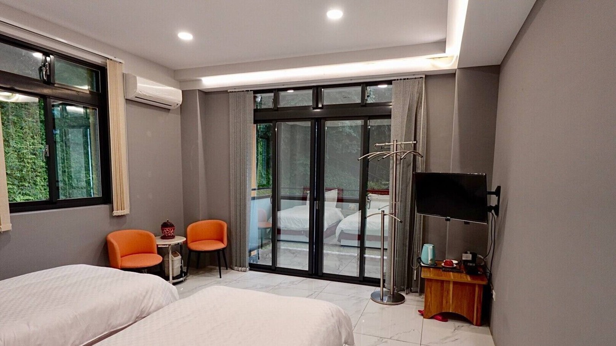 Fuxing District Bed & Breakfast | LofuSky B&B