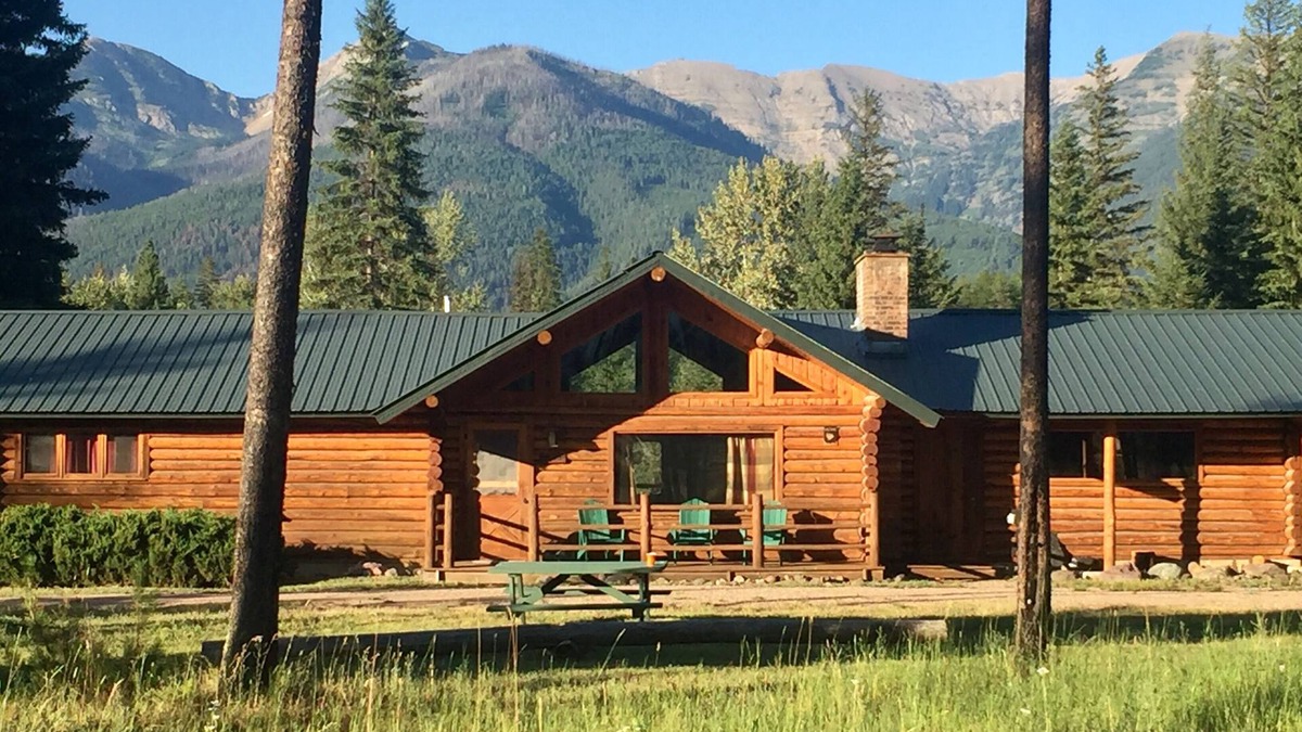 Condon Cabin | Log Cabin Getaway with Scenic Mountain Views in Montana’s Seeley-Swan Valley