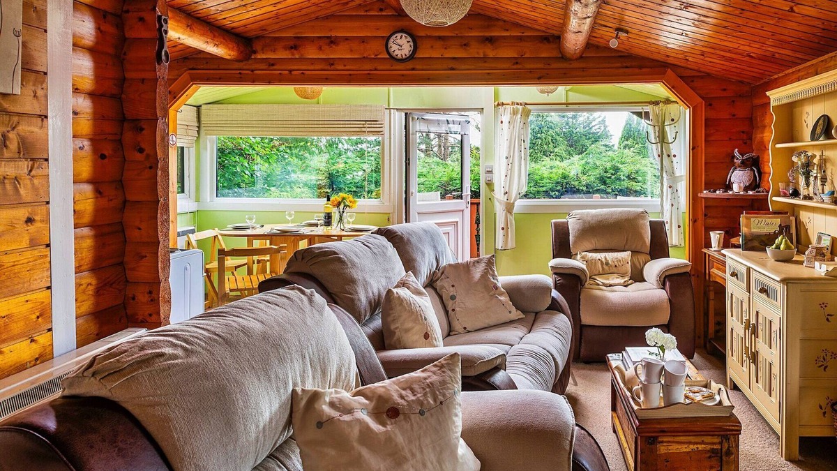 Bronaber House | Log Cabin in Snowdonia near Rhinog Mountains
