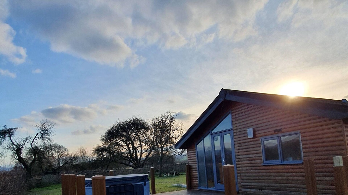 Llanychan Cabin | Log Cabin in the Clwydian Range