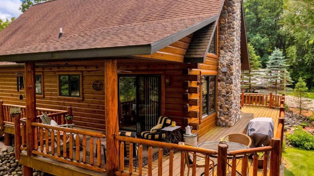 Nekoosa House | Log Cabin on Lake - Sand Valley-6min, Beach Boating Swimming ATV Snowmobile