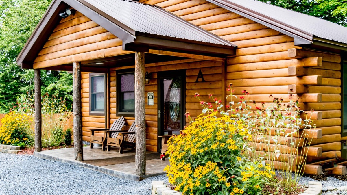 Romulus Cabin | Log Cabin Retreat, Cayuga Wine Trail, Dogs Welcome, Open Year-round