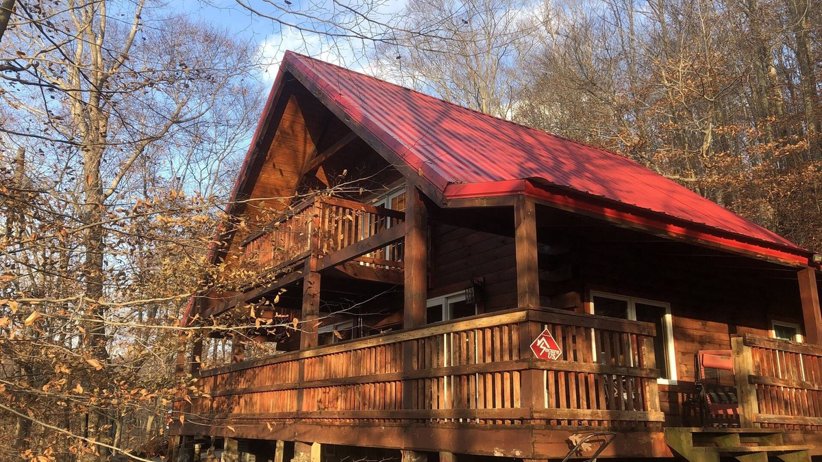 Roanoke Cabin | Log Cabin Stonewall Jackson Retreat