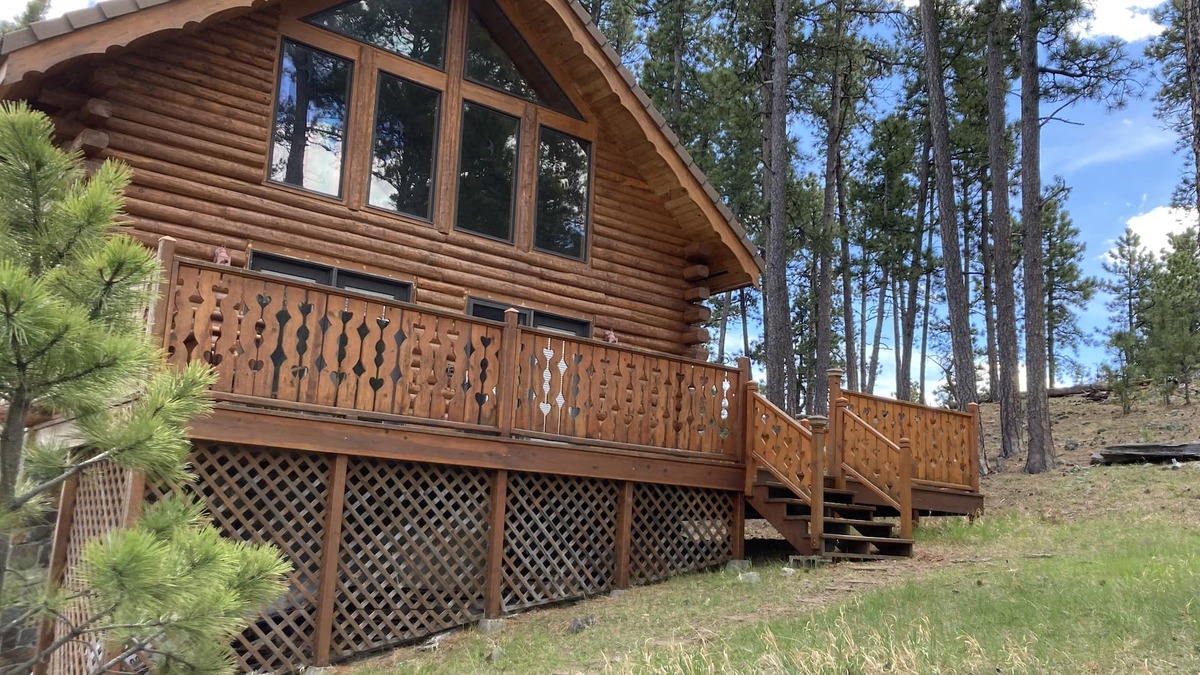 Rapid City Cabin | Log cabin nestled in ponderosa pine - 5 mi between Pactola and Sheridan Lakes