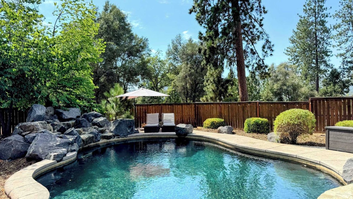 Coarsegold House | Log Cabin w/pool, spa, game room, sleeps 20!