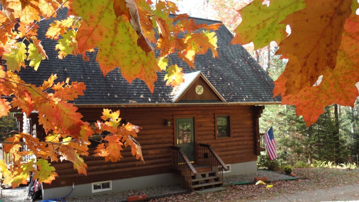 Woodsville Cabin | Log Home in Forest Setting, with Lake Privileges @ Mountain Lakes Community
