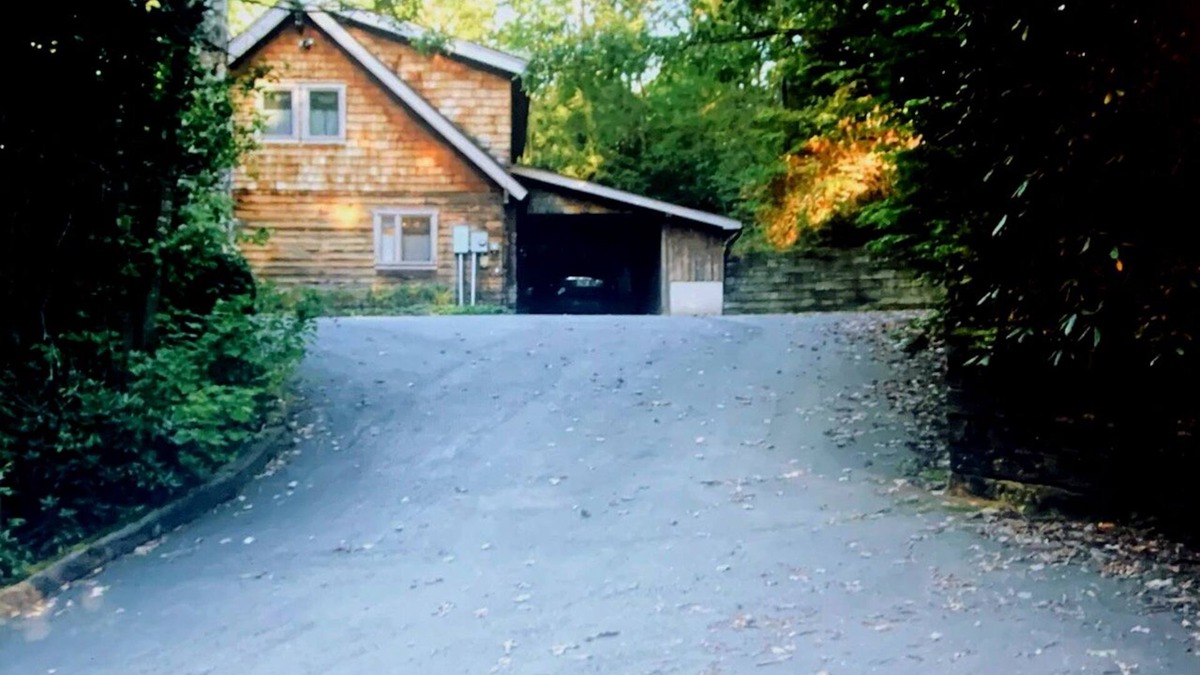Canton Cabin | Log Home near Beautiful Lake Logan