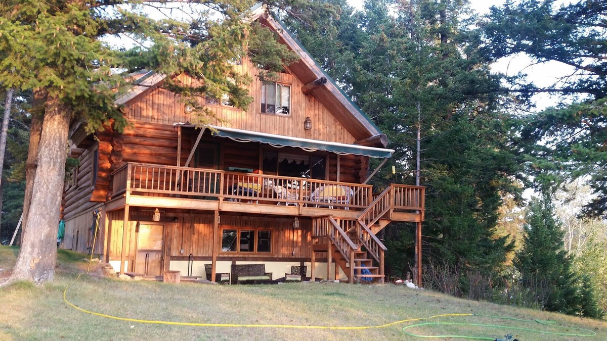 Marion House | LOG HOUSE ON LITTLE BITTERROOT LAKE